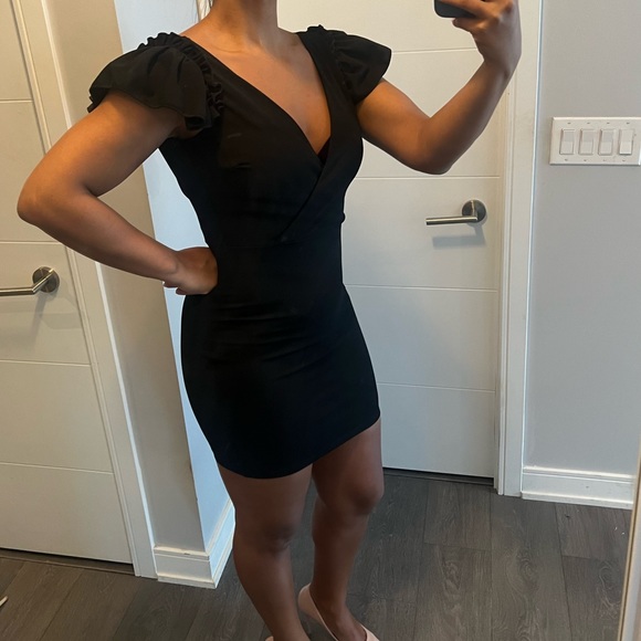 Frill cap sleeve v neck dress - Picture 2 of 2